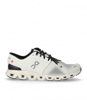 ON CLOUD X 3 IVOOR ZWART SNEAKER