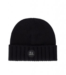 WOOLRICH BLACK BEANIE WITH LOGO