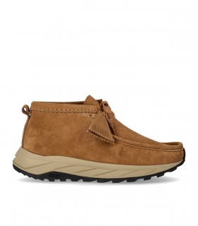 BOTÍN WALLABEE EDEN TOSTADO CLARKS